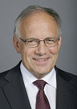 Johann Schneider-Ammann (PLR) Departamento Federal de Economía, Formación e Investigación (DEFI)