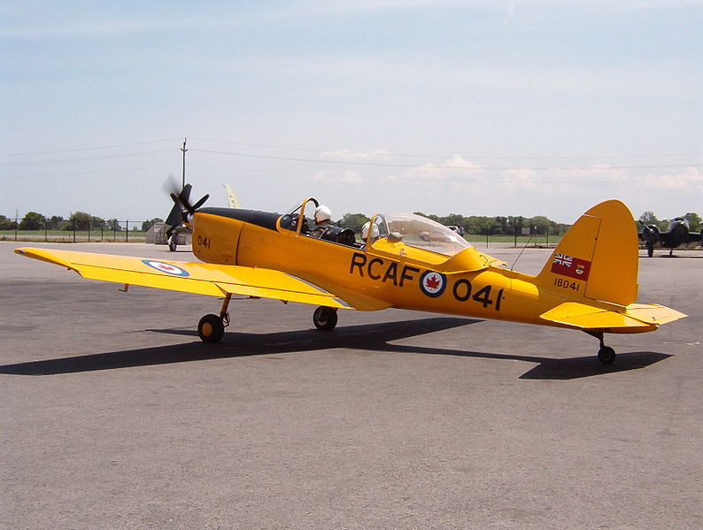 File:RCAF Chipmunk 18041.jpg