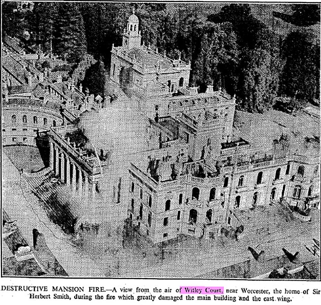 File:Witley Court fire 1937.jpg