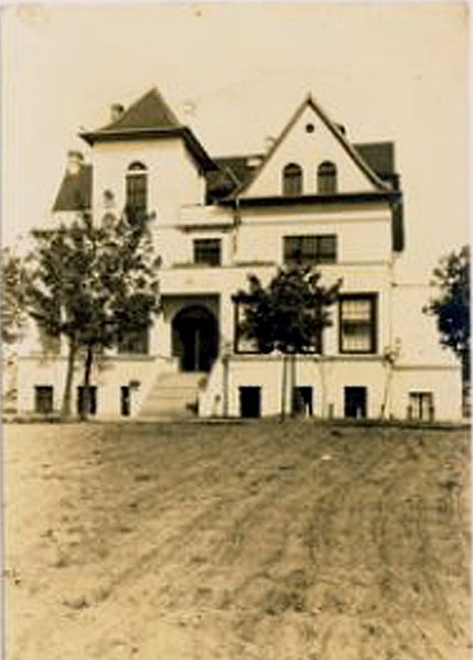 File:Helenówek Orphanage, Łódź, Poland.jpg