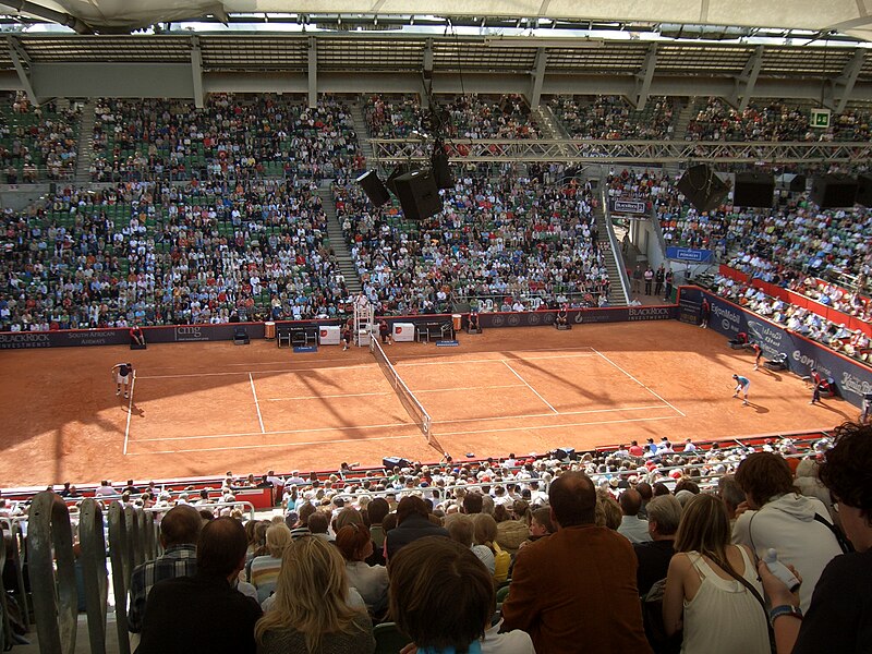 File:Nadal vs Starace Hamburg.JPG