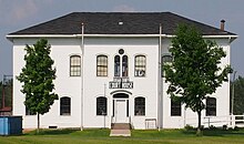 Old Chisago County Courthouse.jpg