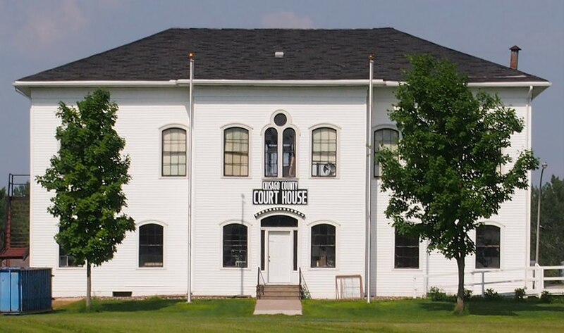 File:Old Chisago County Courthouse.jpg