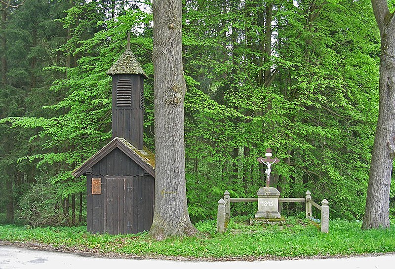 File:Litschau-Josefsthal, Glockenturm.jpg