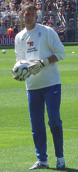 File:Maarten Stekelenburg.JPG