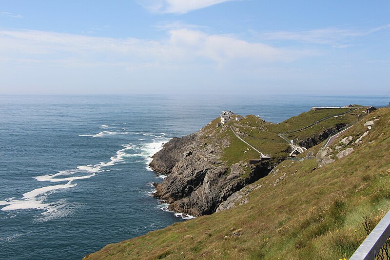 File:Mizen Head.JPG