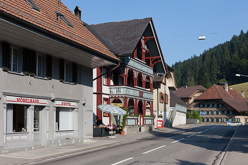 File:Trubschachen-Dorfstrasse.jpg