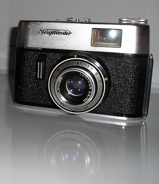 File:Voigtlander camera.jpg