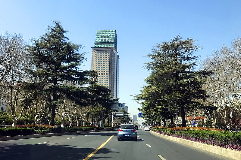 File:20200319 Zhongyuan Road, Zhengzhou.jpg