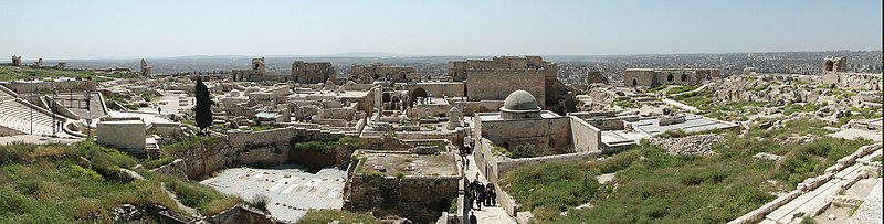 File:Aleppo Citadel 25.jpg