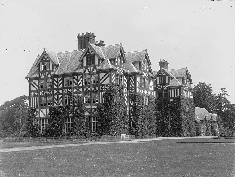 File:Gregynog Hall, Tregynon (1294304).jpg