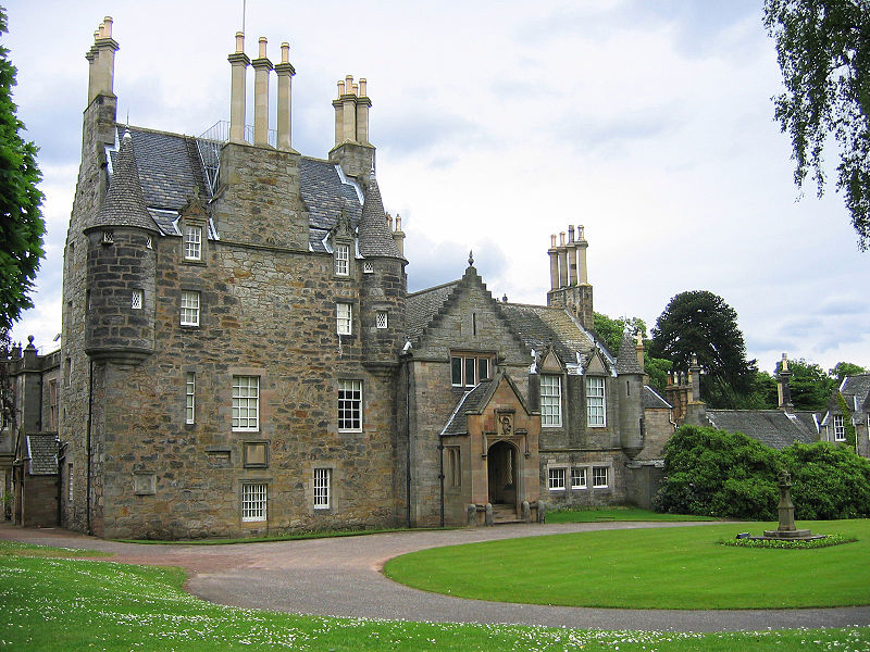 File:LauristonCastleSouth.jpg