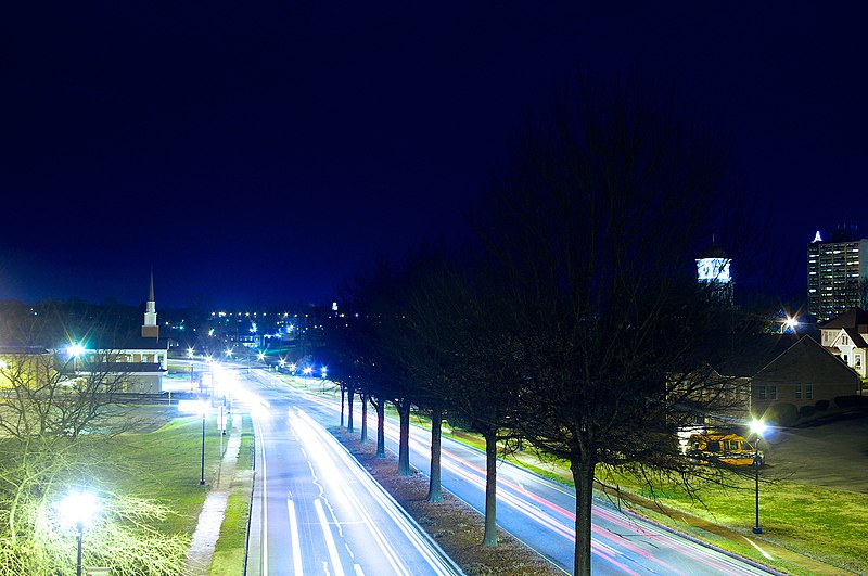 File:Maryville-US321-light-trails-tn1.jpg