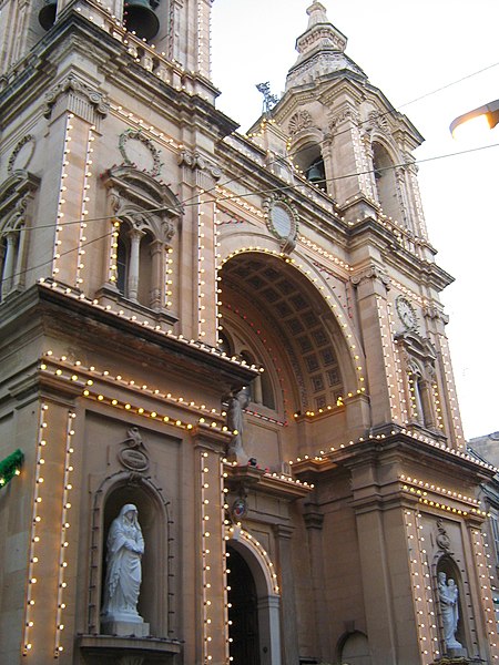 File:Parroquia de Sliema.jpg