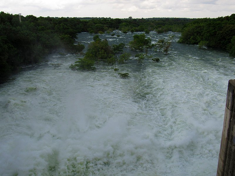 File:UdaWalawe-DamSpillway-SriLanka-May2015 (3).JPG