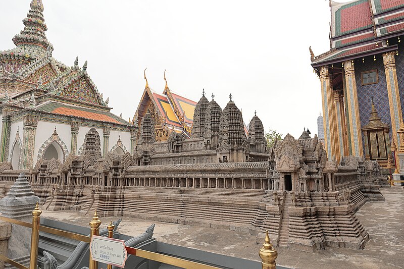 File:นครวัดจำลอง.jpg