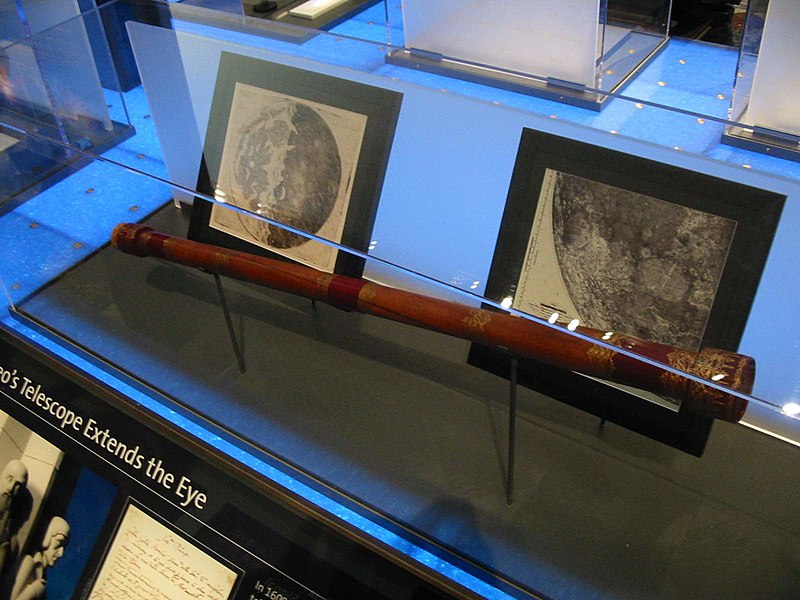 Файл:Galileo telescope replica.jpg