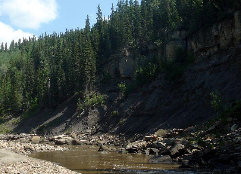 File:Kaskapau-Pouce Coupe River.JPG