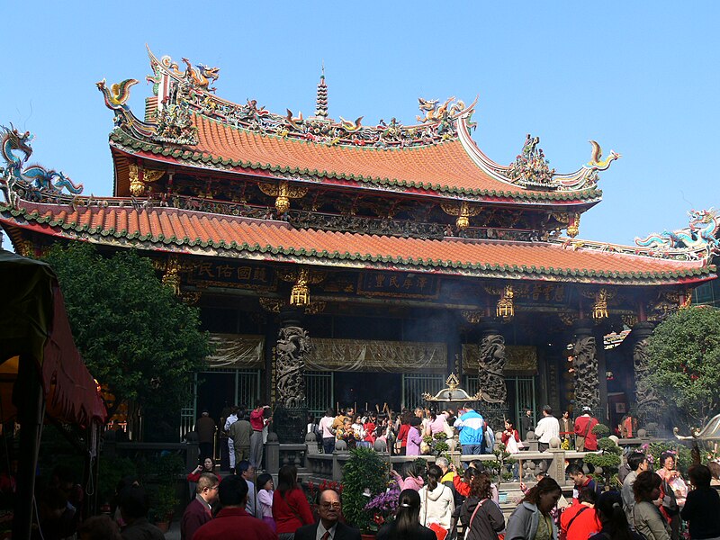 File:Lung-shan temple-Taipei-Taiwan-P1010110.JPG