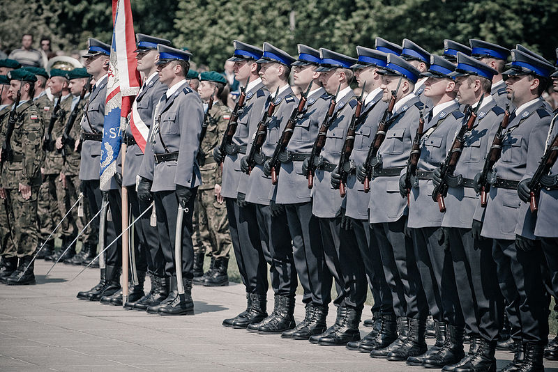 Файл:Police officers of Poland.JPG