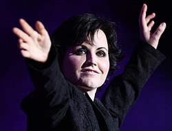 O'Riordan performing with The Cranberries in March 2012