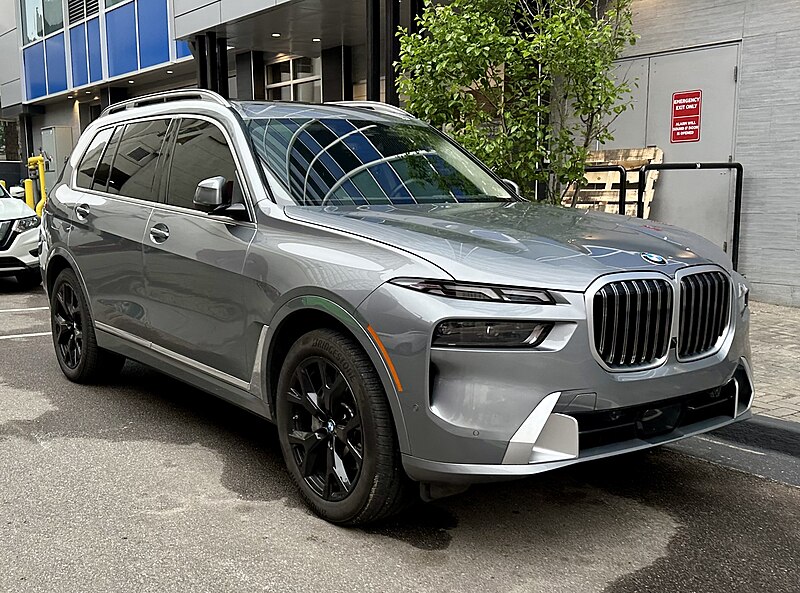 File:0 BMW X7 2.jpg