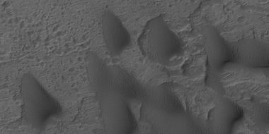 Close view of dunes in Mare Tyrrhenum quadrangle, as seen by HiRISE under HiWish program