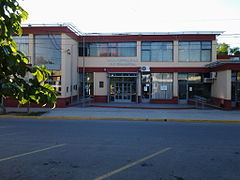 Fachada de la municipalidad de Chamical, casco céntrico.