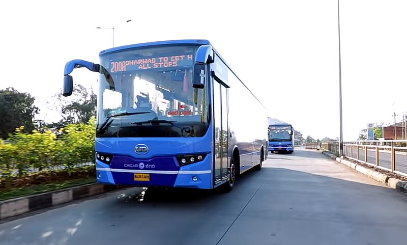 File:HDBRTS (Chigri) at Gandhinagar.jpg