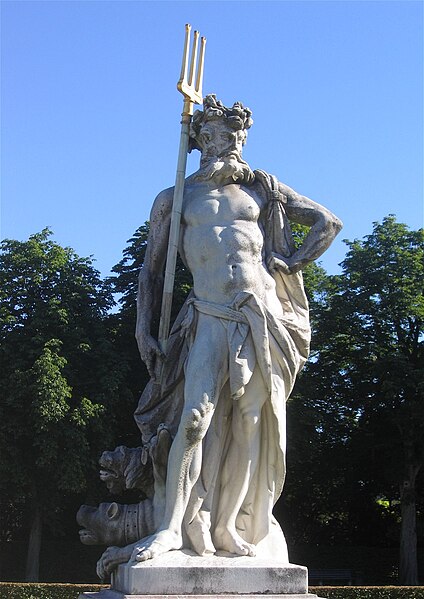 File:Nymphenburg-Statue-3c.jpg