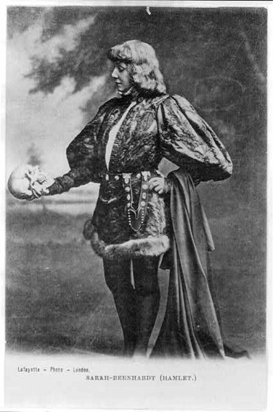 Файл:Sarah-Bernhardt (Hamlet).jpg