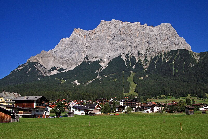 File:Zugspitze 2.JPG