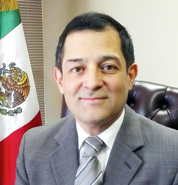 Archivo:Ambassador Mauricio Escanero.png