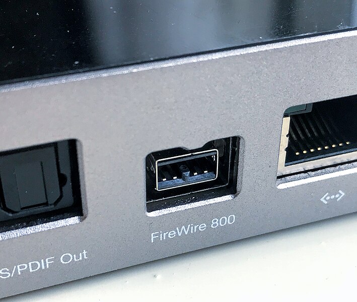 File:FireWire 800 port.jpg