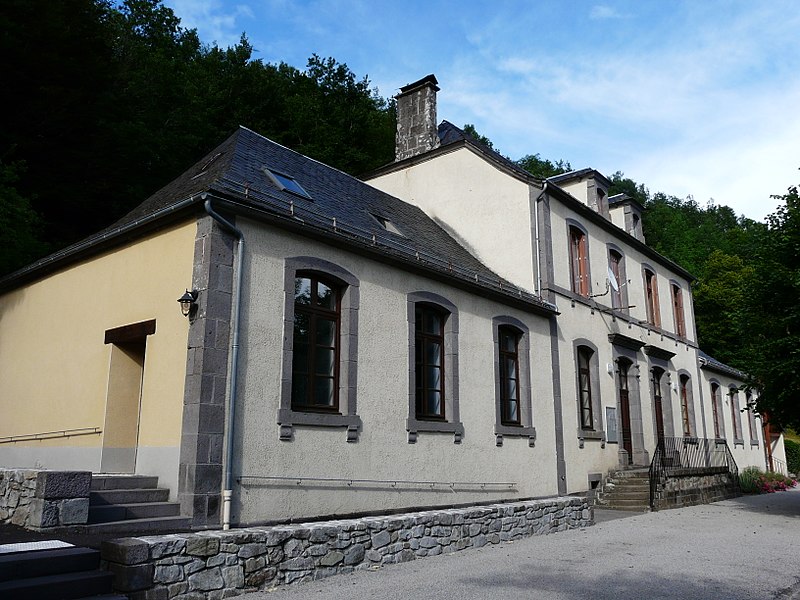 File:Trémouille mairie.JPG