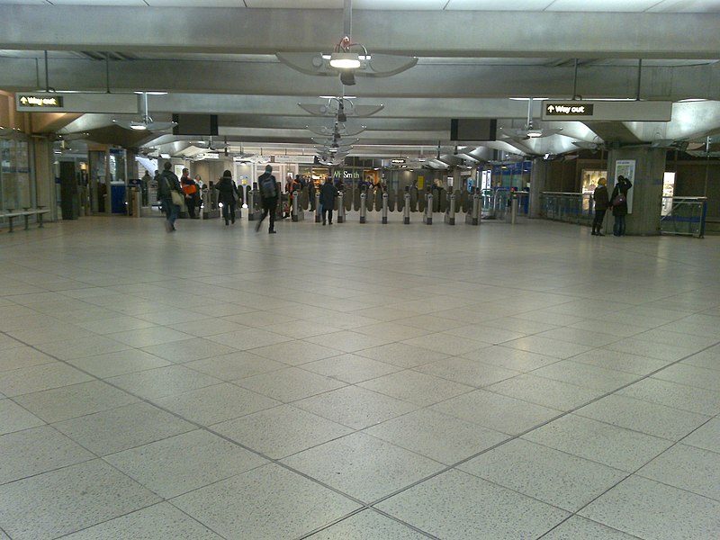 Archivo:Westminster Station.jpg