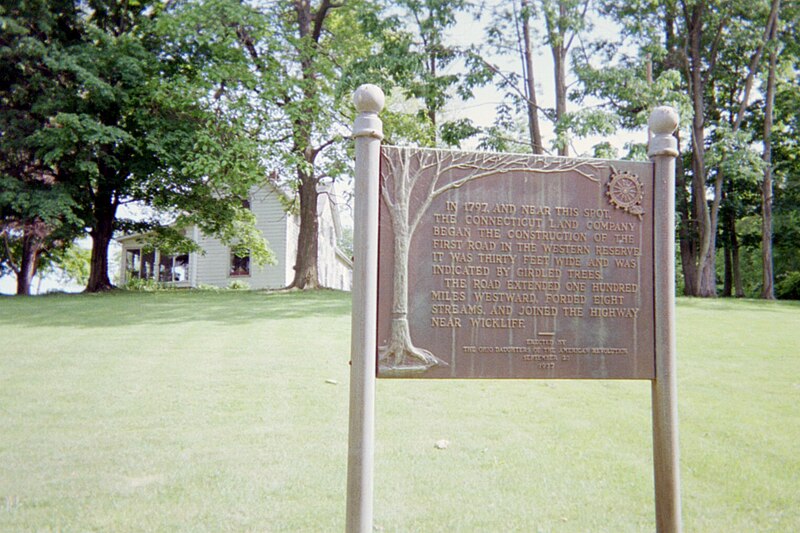 File:Girdled plaque Conneaut 2009.jpg