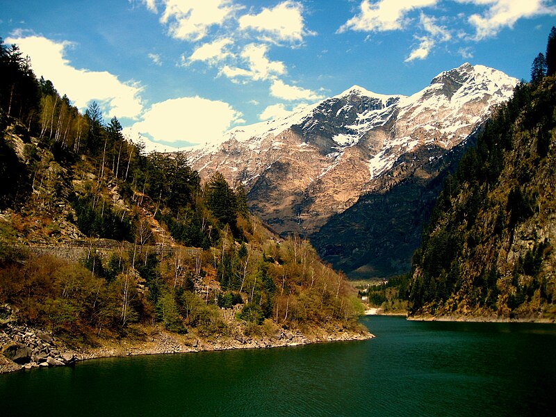 File:Lago di Malvaglia.jpg