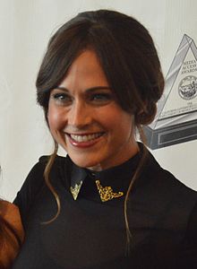 Nikki DeLoach.jpg