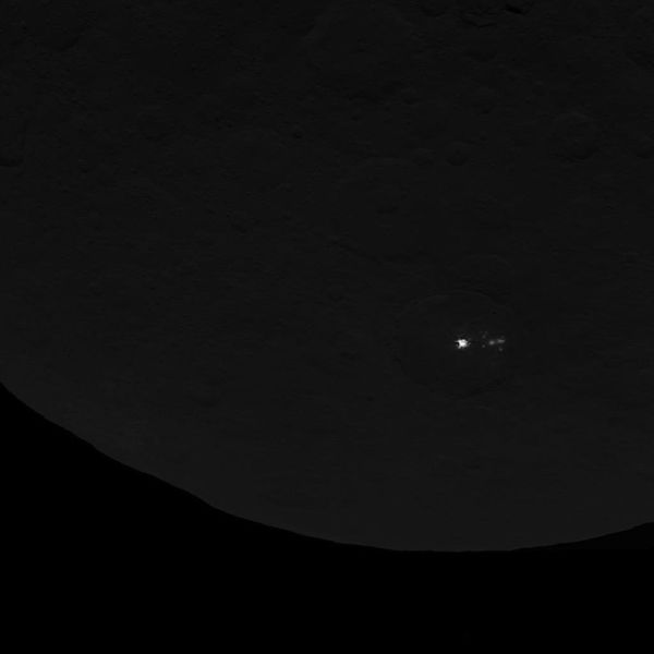 File:PIA19584-Ceres-DwarfPlanet-Dawn-2ndMappingOrbit-image16-20150615.jpg