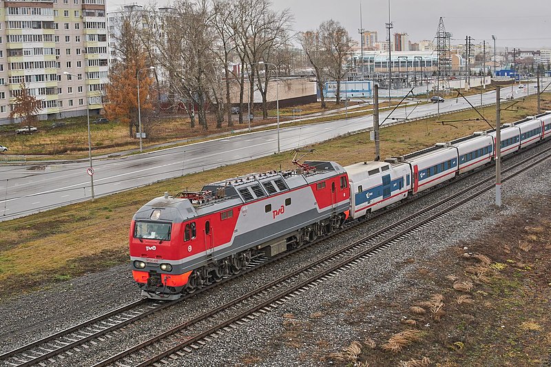 Файл:Passenger electric locomotive EP2К.jpg