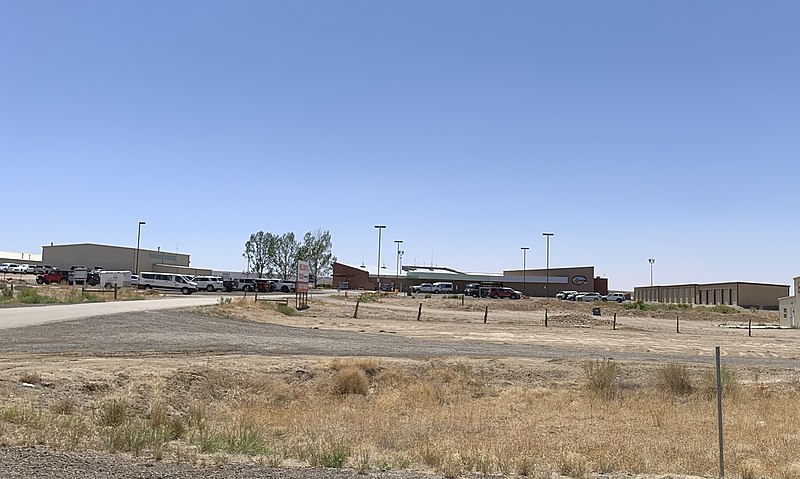 File:Canyonlands Field.jpg