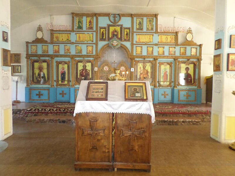 Файл:Church in Ohangaron 02-01.JPG