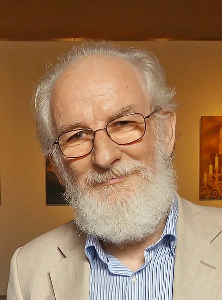 File:David Crystal 2017.jpg