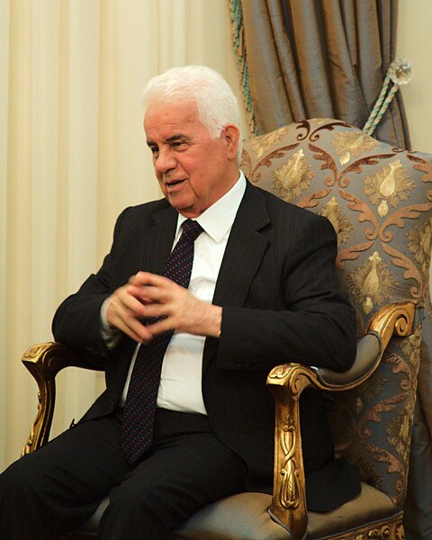 File:Derviş Eroğlu.jpg