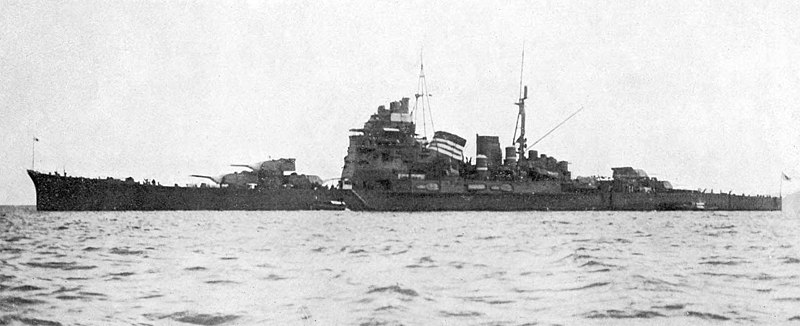 Archivo:IJN Heavy Cruiser Takao.jpg