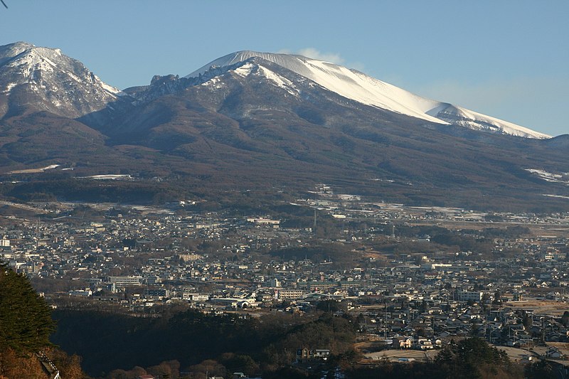 File:Mt.Asama.jpg