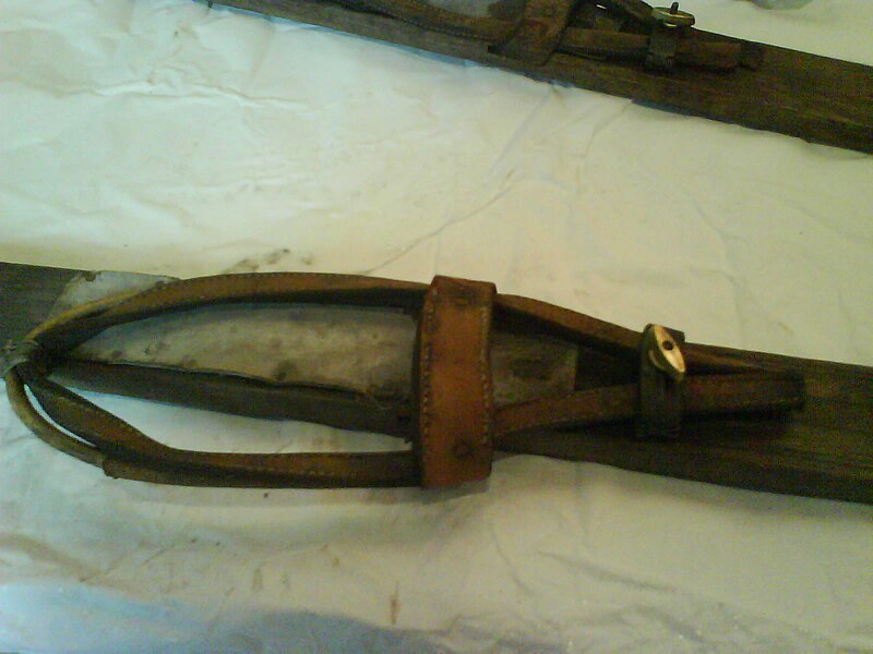 File:Old ski binding.jpg