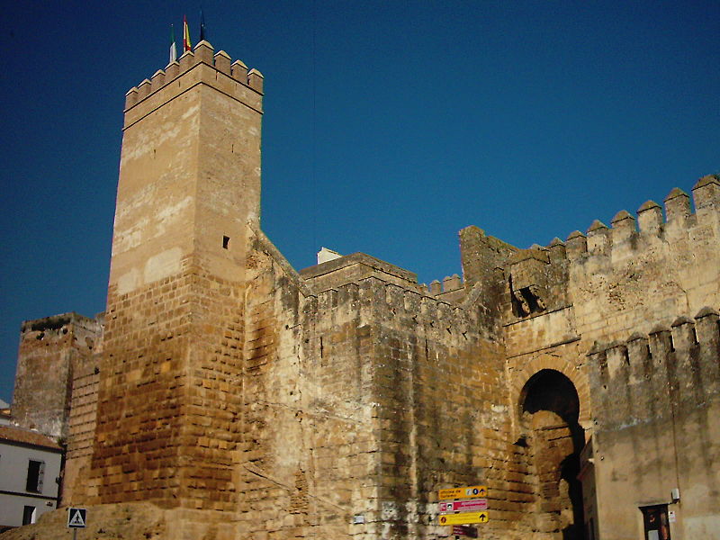 Archivo:Puerta de sevilla.JPG