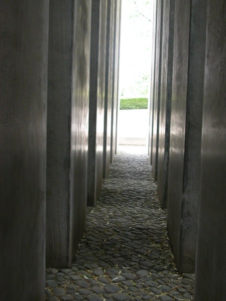 File:Columns-SA.jpg